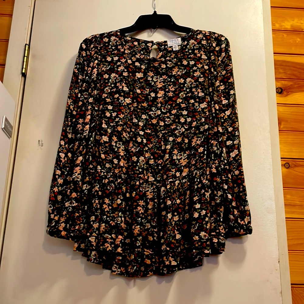 Time and Tru (TM) Green Floral Blouse Size: S